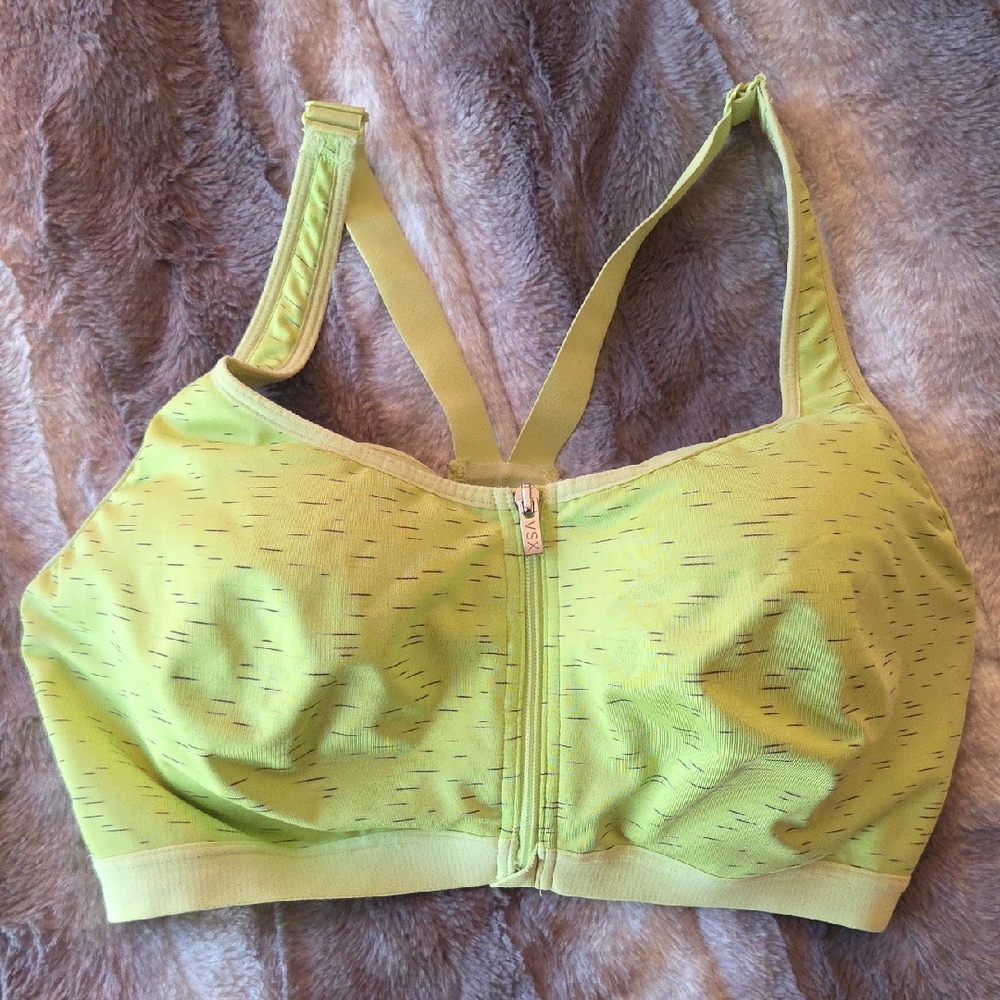 Victoria's Secret Knockout Light Green Sports Bra